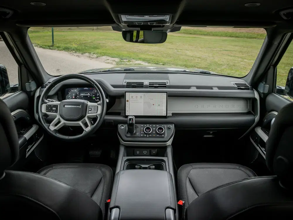 Land Rover Defender 2.0 P400e X-Dynamic HSE uit 2022, foto 5