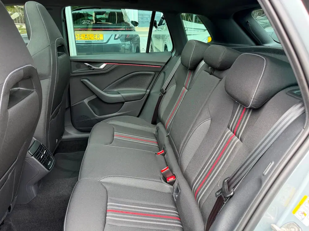 Skoda Kamiq 1.5 TSI Monte Carlo150PK PANO uit 2026, foto 12