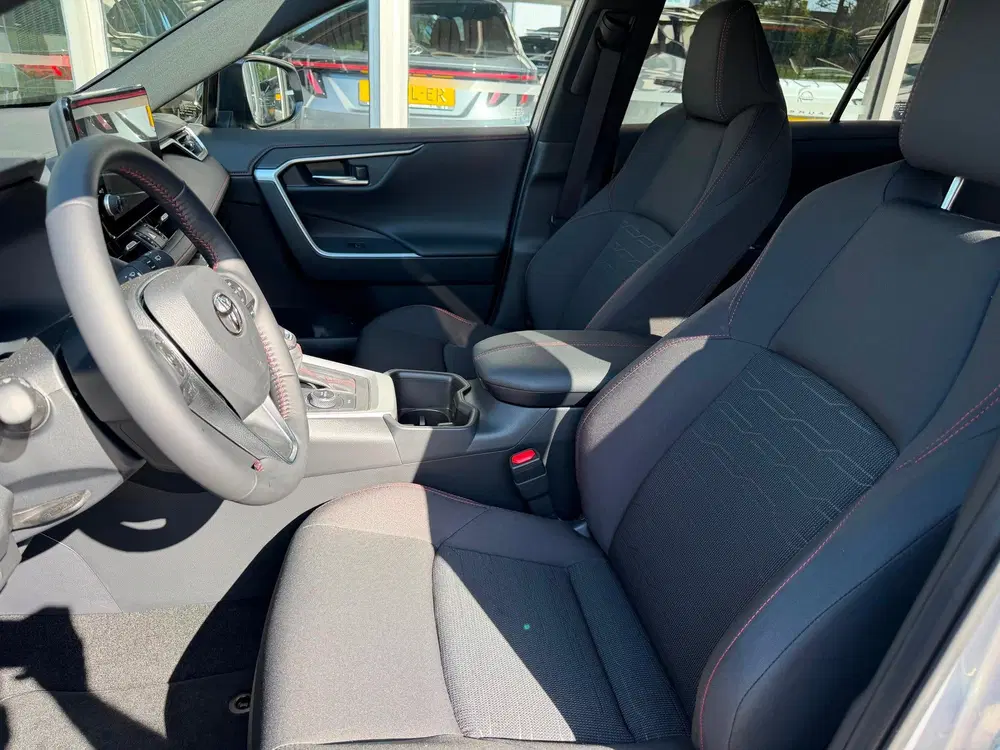 Toyota RAV 4 2.5 Plug-in Hybrid AWD 300 Dynamic 306 PK uit 2026, foto 10