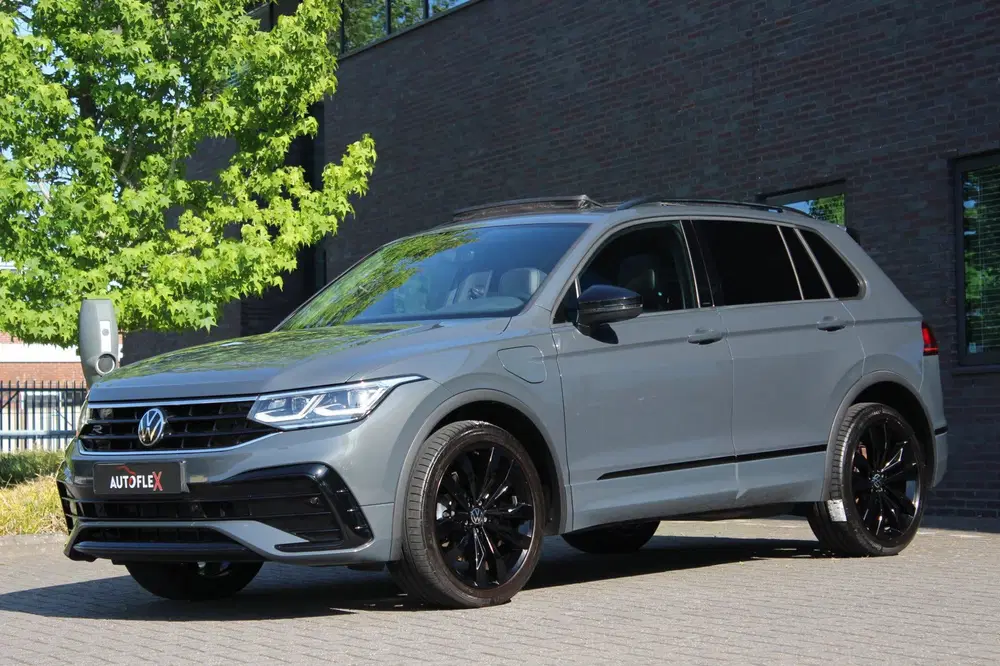 Volkswagen Tiguan 1.4 TSI eHybrid R-Line Business+ uit 2023