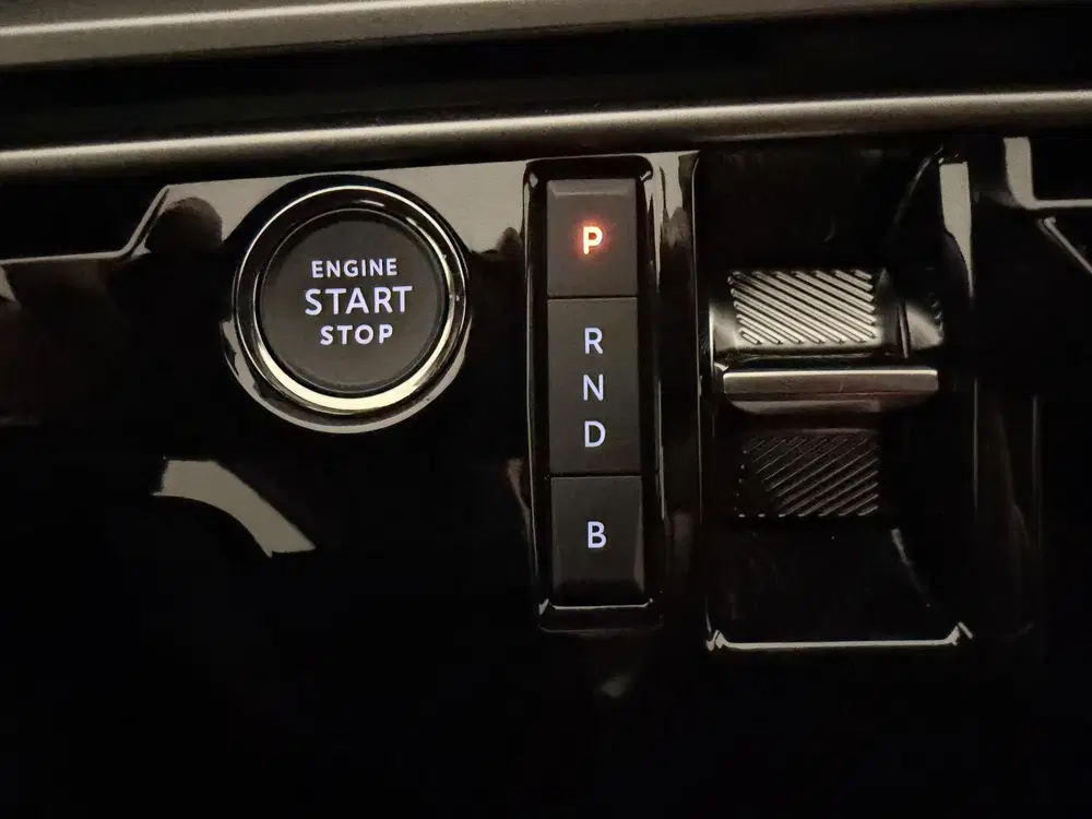 Peugeot 5008 1.6 Plug-in Hybrid 195 Allure 7p uit 2026, foto 14