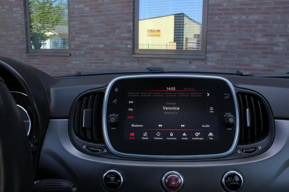 Fiat 500 1.0 Hybrid Launch Edition uit 2020, foto 15