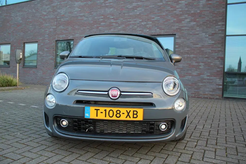 Fiat 500 1.0 Hybrid Connect uit 2021, foto 2