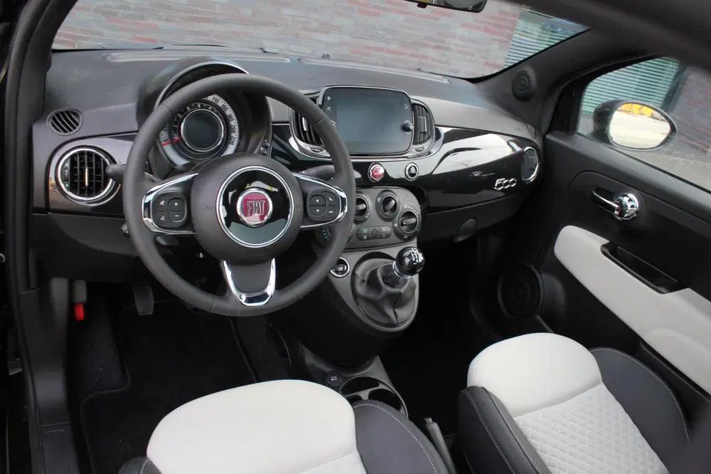 Fiat 500 1.0 Hybrid Dolcevita uit 2022, foto 10