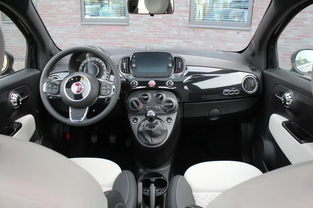 Fiat 500 1.0 Hybrid Dolcevita uit 2022, foto 12