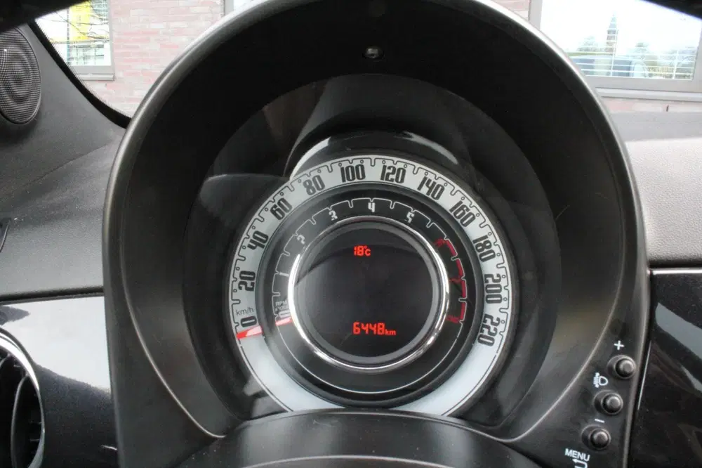 Fiat 500 1.0 Hybrid Dolcevita uit 2022, foto 13