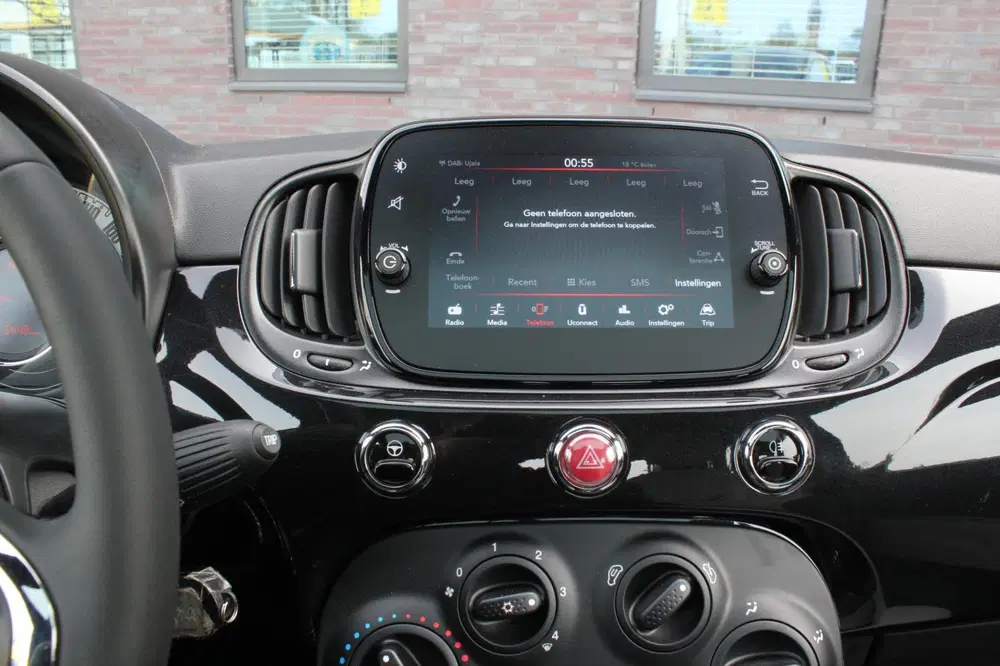 Fiat 500 1.0 Hybrid Dolcevita uit 2022, foto 15