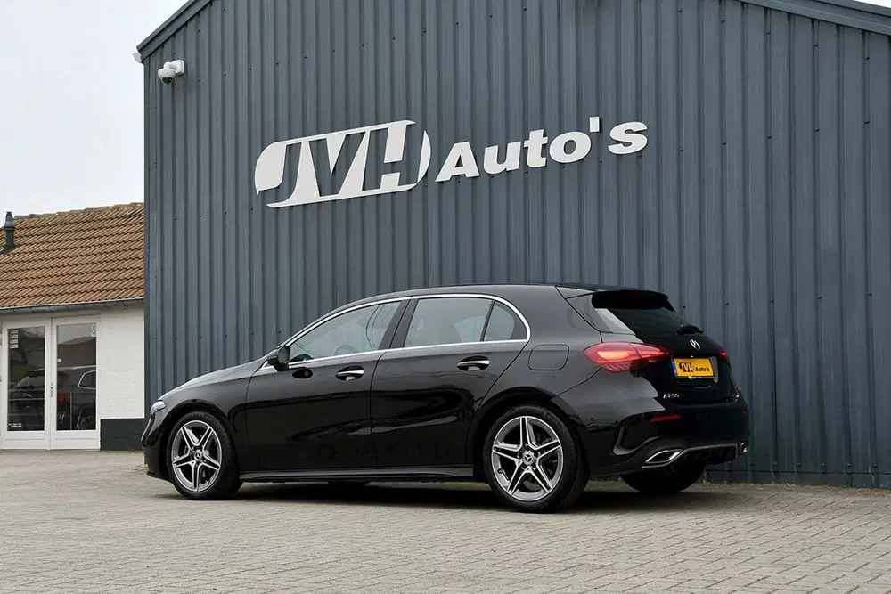 Mercedes-Benz A-Klasse 200 177pk MHEV 7G-DCT AMG Line 04-202 uit 2024, foto 3