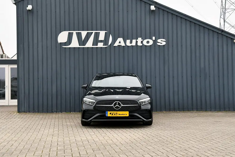 Mercedes-Benz A-Klasse 200 177pk MHEV 7G-DCT AMG Line 04-202 uit 2024, foto 4
