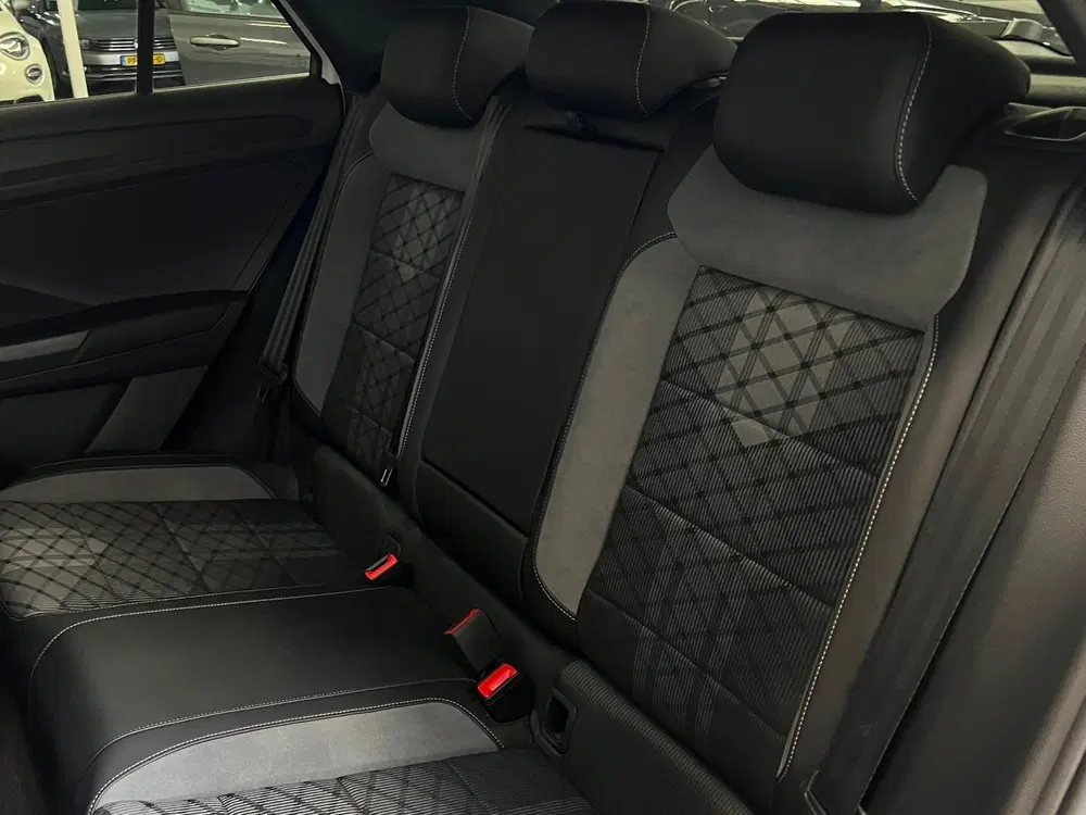 Volkswagen T-Roc 1.5 TSI R-Line Business Black Style 150PK uit 2023, foto 14
