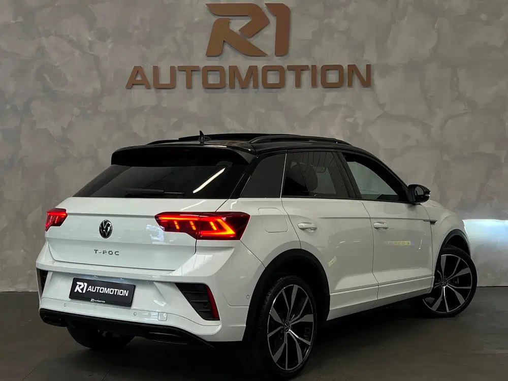 Volkswagen T-Roc 1.5 TSI R-Line Business Black Style 150PK uit 2023, foto 2
