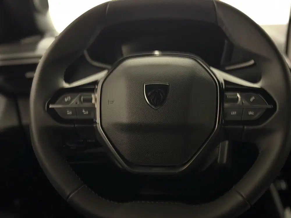 Peugeot 2008 1.2 Hybrid 145 Allure uit 2026, foto 7