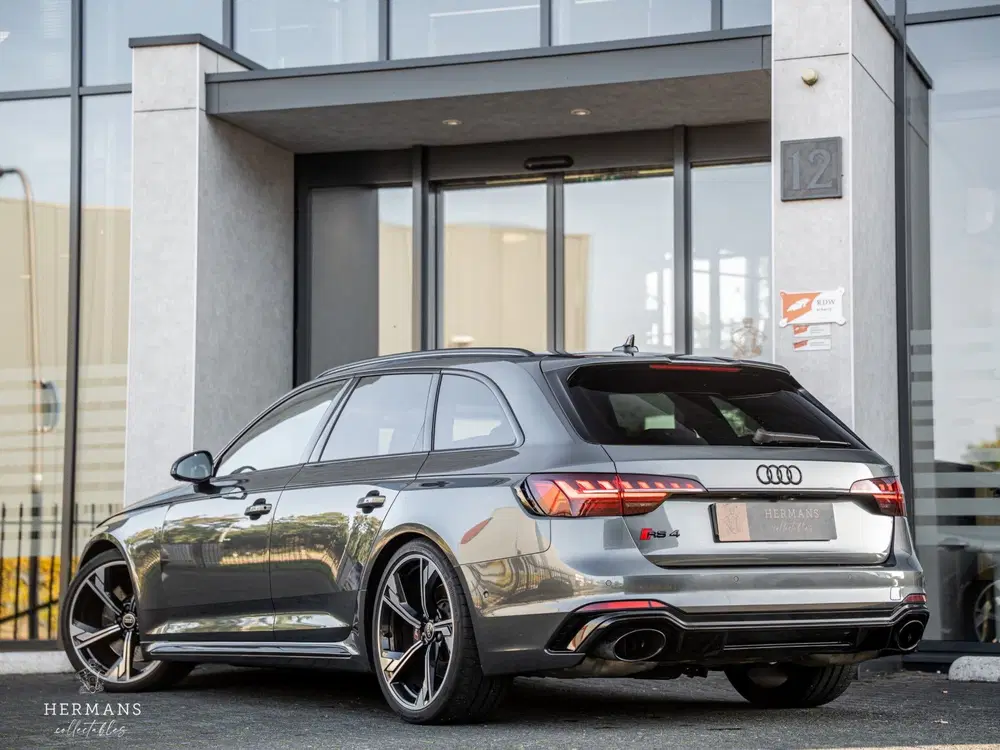 Audi A4 2.9 TFSI RS 4 quattro competition plus uit 2023, foto 4