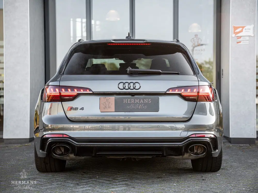 Audi A4 2.9 TFSI RS 4 quattro competition plus uit 2023, foto 6