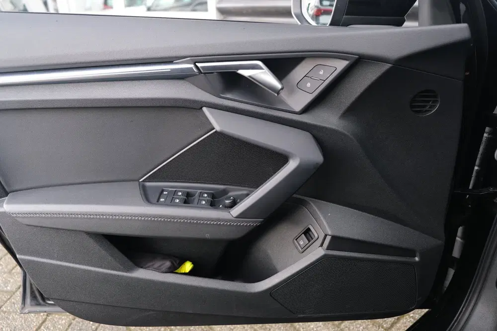 Audi A3 40 TFSI e S-Line Black Pack Pano Led Acc P uit 2023, foto 13