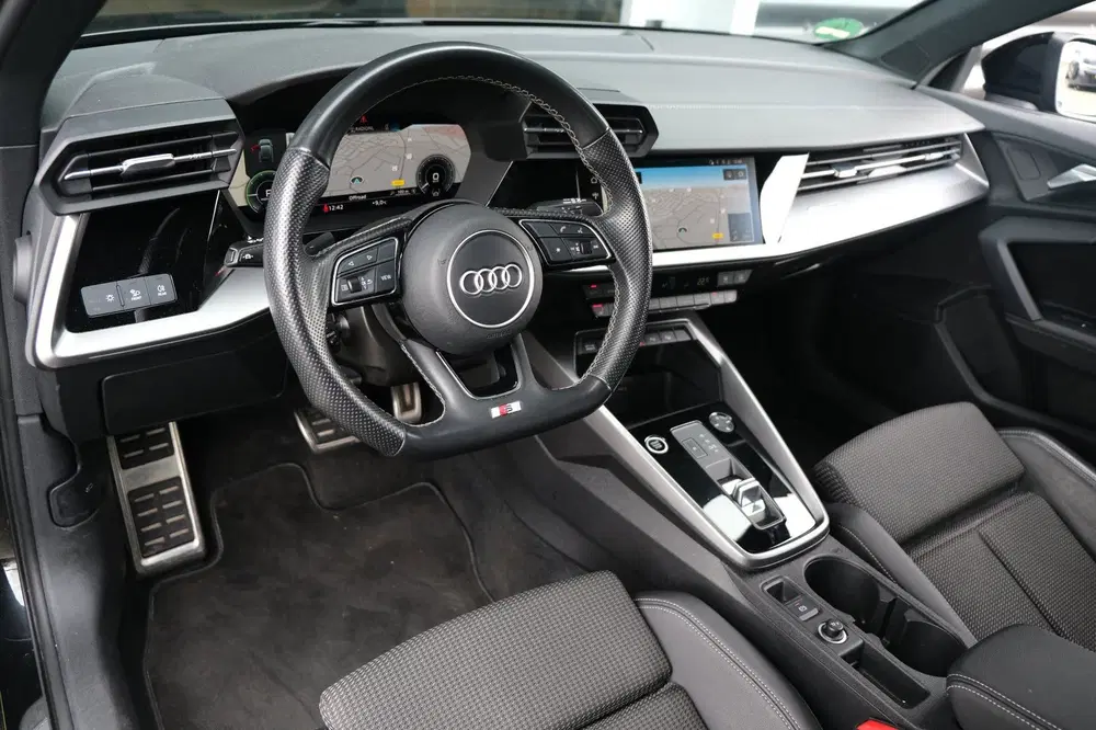 Audi A3 40 TFSI e S-Line Black Pack Pano Led Acc P uit 2023, foto 3