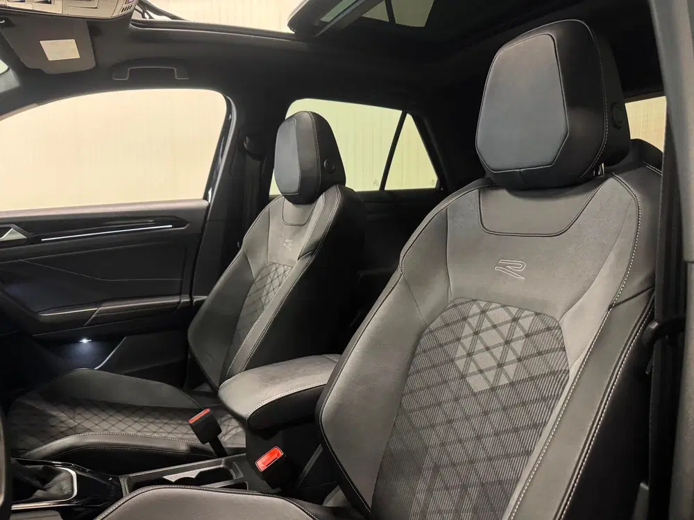 Volkswagen T-Roc 1.5 TSI R-Line uit 2023, foto 4