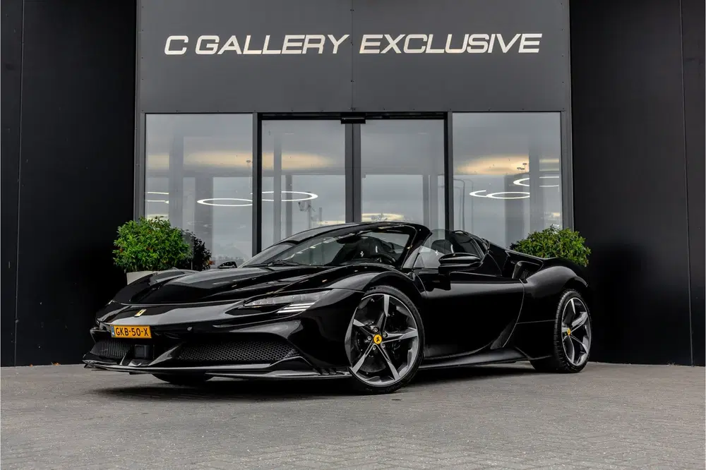 Ferrari SF90 Spider 4.0 V8 uit 2024, foto 3