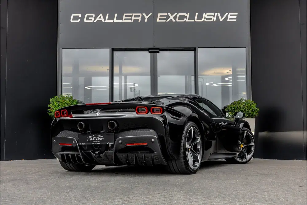 Ferrari SF90 Spider 4.0 V8 uit 2024, foto 9
