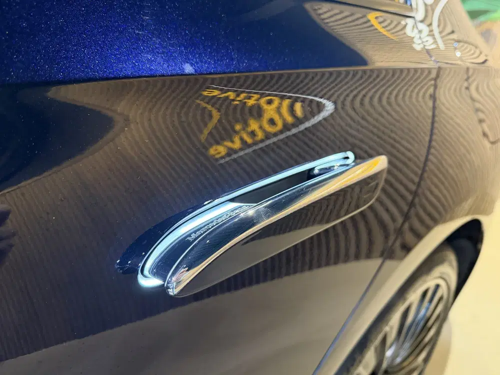 Mercedes-Benz E-Klasse 300 e AMG Line Pano uit 2023, foto 11