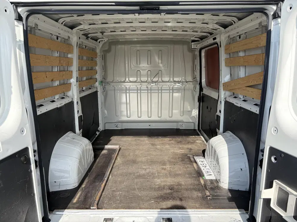 Peugeot Boxer 330 2.2 HDi L1H1*NAV*CAM*3PERS*HAAK*CRUISE uit 2020, foto 9