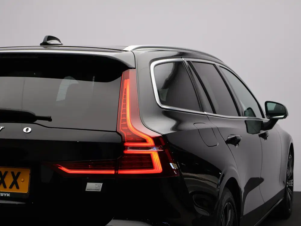 Volvo V60 2.0 T8 Recharge AWD Inscription Long Range uit 2022, foto 13
