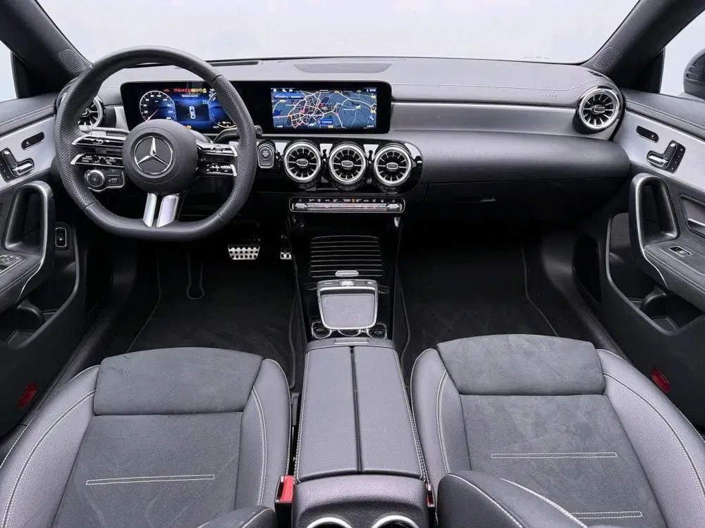 Mercedes-Benz CLA 250 e Business Solution AMG uit 2026, foto 4