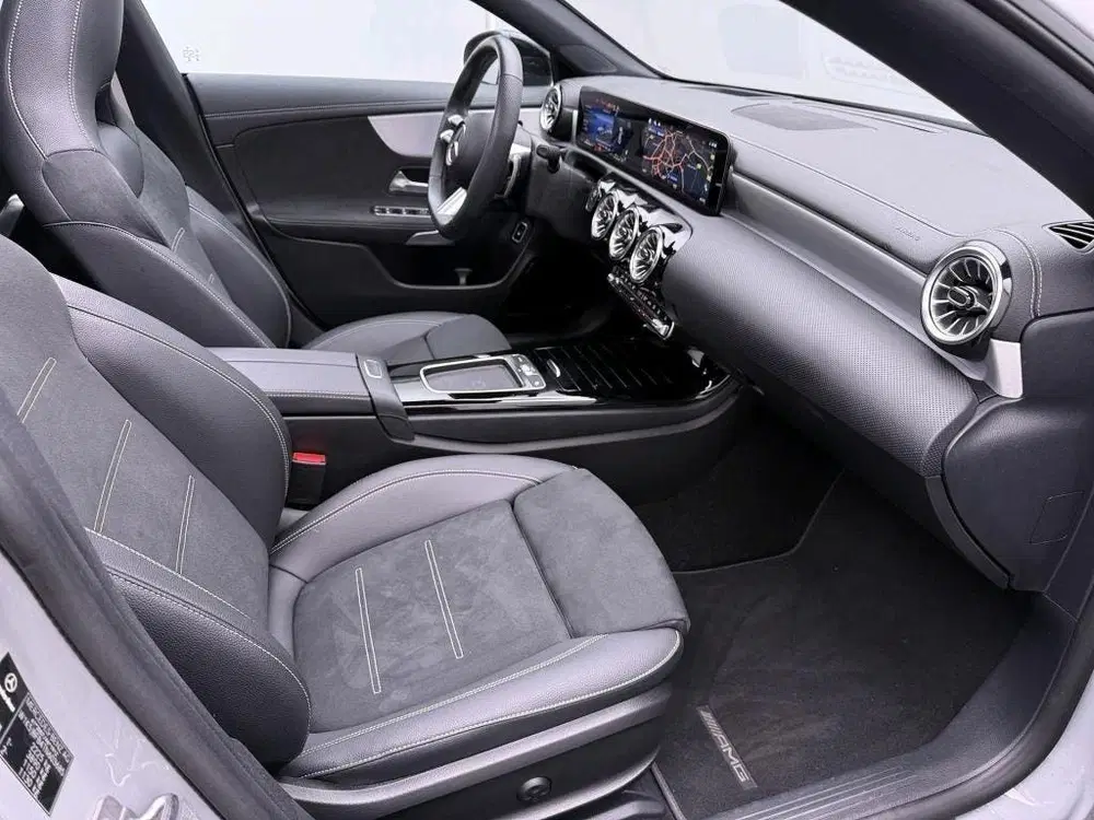 Mercedes-Benz CLA 250 e Business Solution AMG uit 2026, foto 8