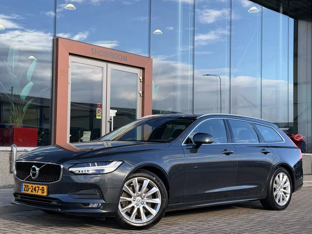 Volvo V90 2.0 T4 Momentum uit 2019
