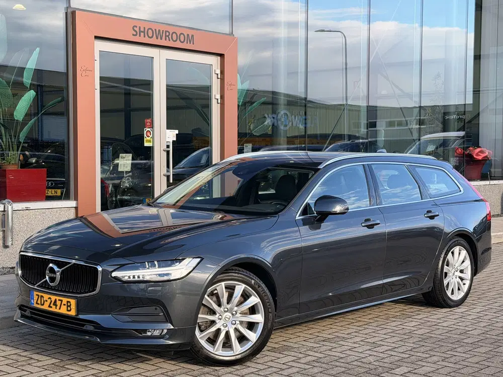 Volvo V90 2.0 T4 Momentum uit 2019, foto 3