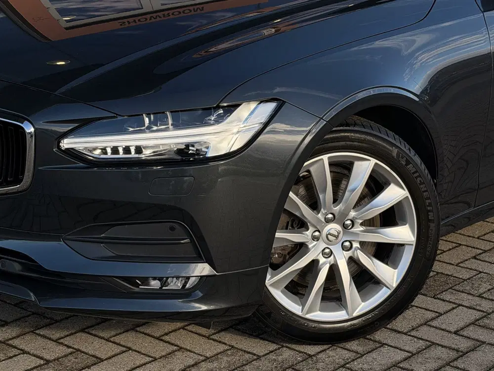 Volvo V90 2.0 T4 Momentum uit 2019, foto 7