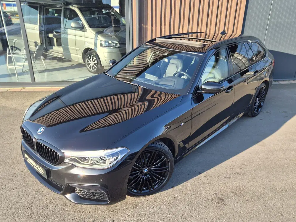 BMW 5-serie xDrive High Executive M-Sport uit 2019, foto 2