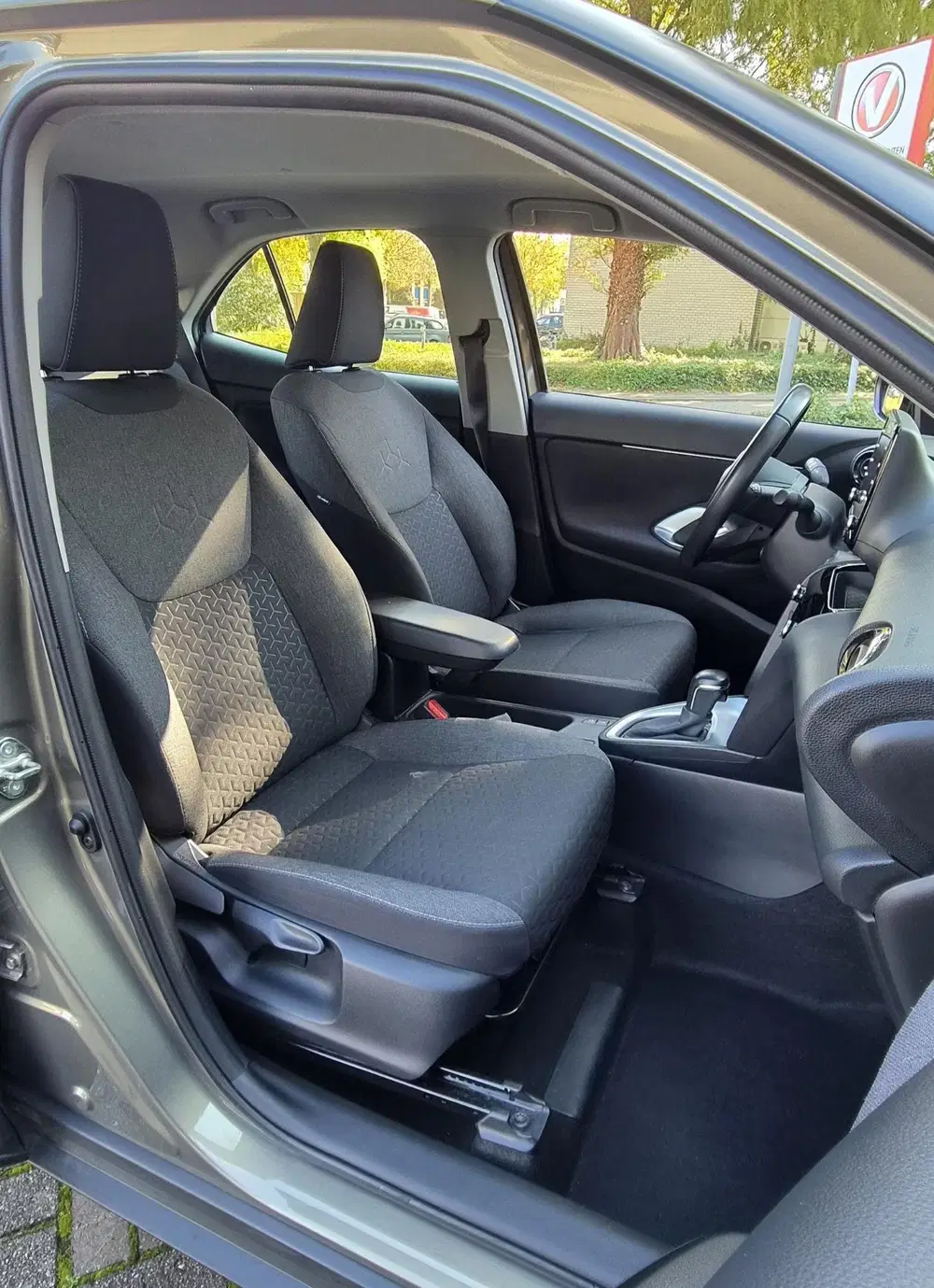 Toyota Yaris Cross 1.5 Hybrid Active uit 2023, foto 15