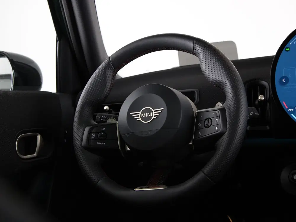 Mini John Cooper Works Cooper C John Cooper Works Pakket M (bj 20 uit 2026, foto 2