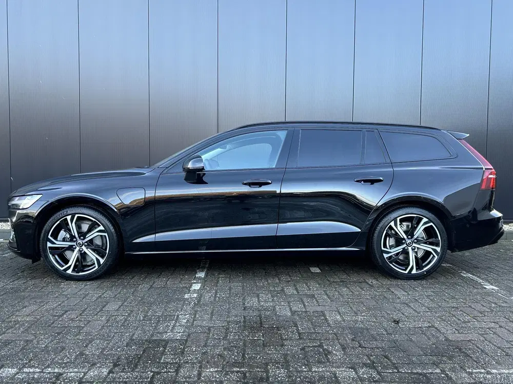 Volvo V60 2.0 T8 Plug-in hybrid AWD Plus Dark 360 ca uit 2026, foto 6