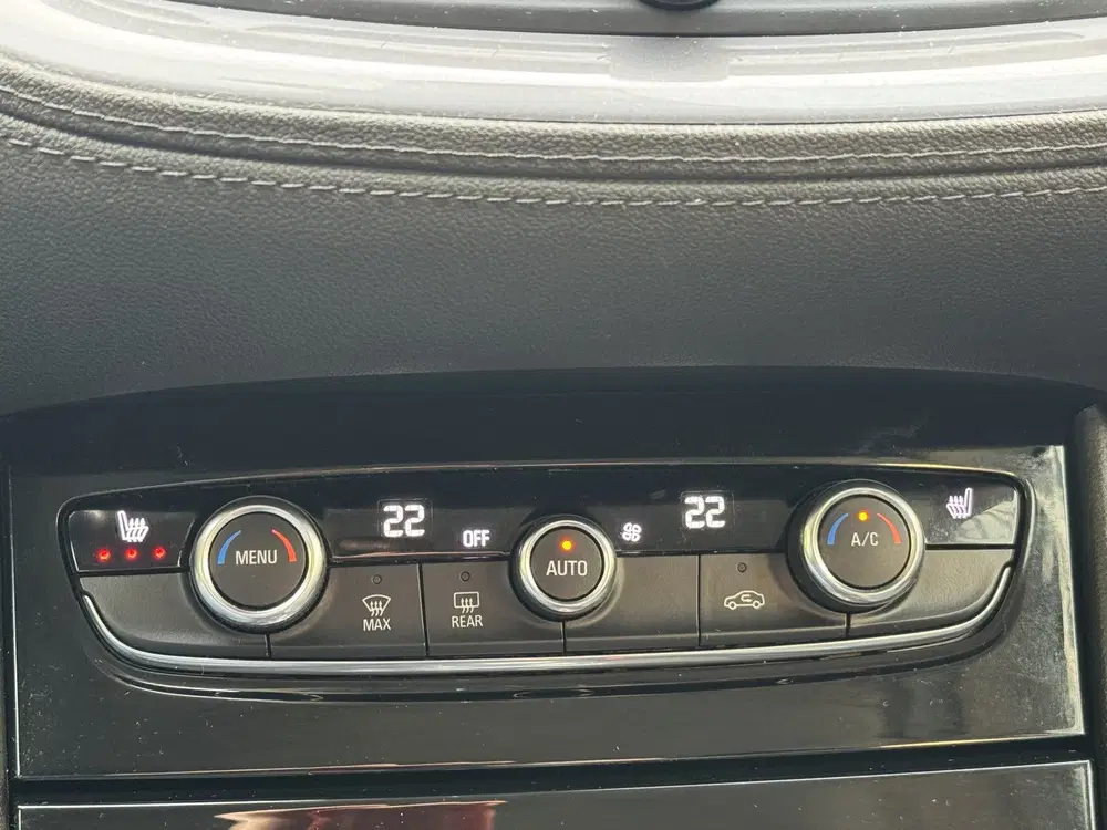 Opel Grandland 1.6 Turbo Hybrid Elegance Climate Control uit 2021, foto 8
