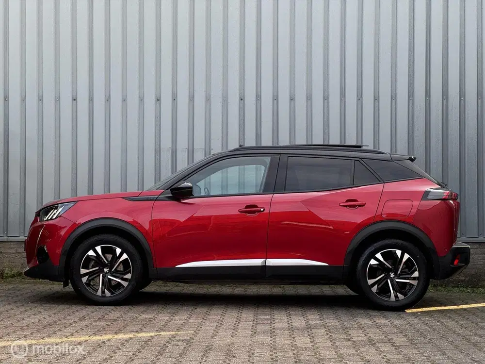 Peugeot 2008 EV GT uit 2021, foto 11