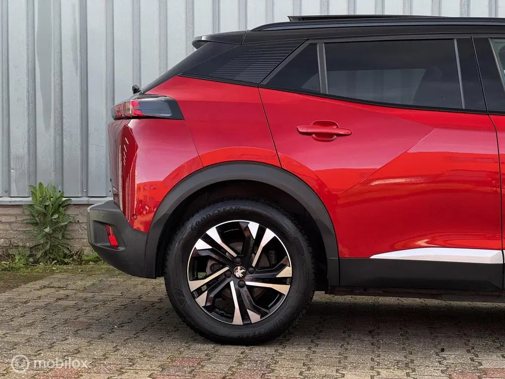 Peugeot 2008 EV GT uit 2021, foto 8