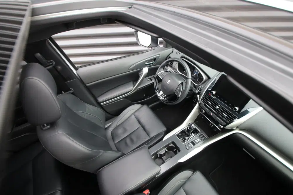 Mitsubishi Eclipse Cross 2.4 PHEV Instyle Pano uit 2021, foto 11