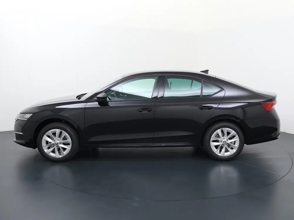 Skoda Octavia Business Edition 1.5 TSI DSG uit 2025, foto 2