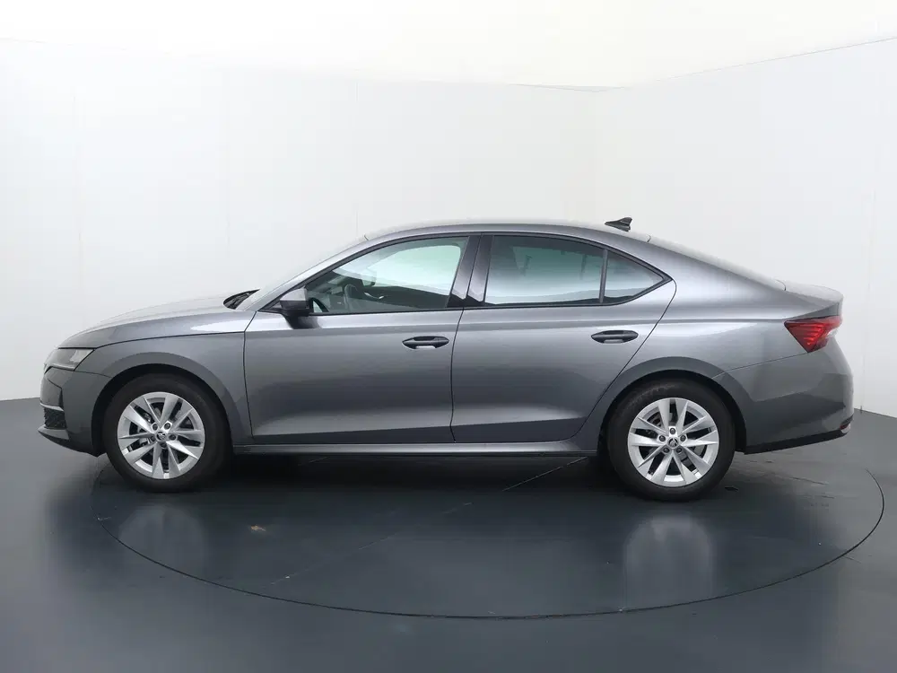 Skoda Octavia Business Edition 1.5 TSI DSG uit 2025, foto 2