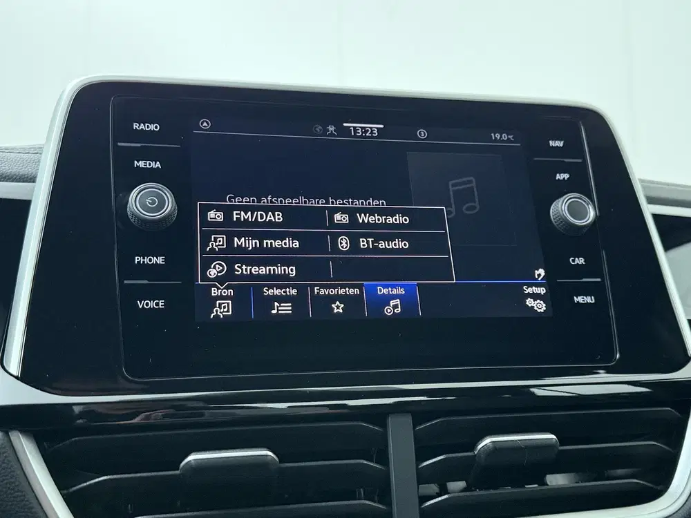 Volkswagen T-Roc 1.5 TSI R-Line uit 2024, foto 13