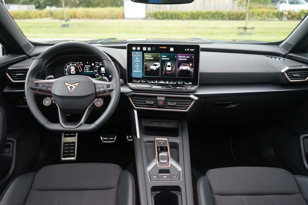 Cupra Formentor 1.5 TSI e-Hybrid Panodak 360camera ACC Car uit 2025, foto 10