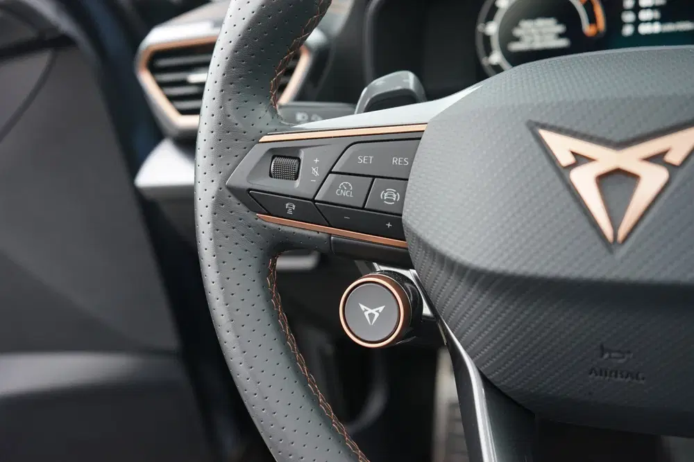 Cupra Formentor 1.5 TSI e-Hybrid Panodak 360camera ACC Car uit 2025, foto 13