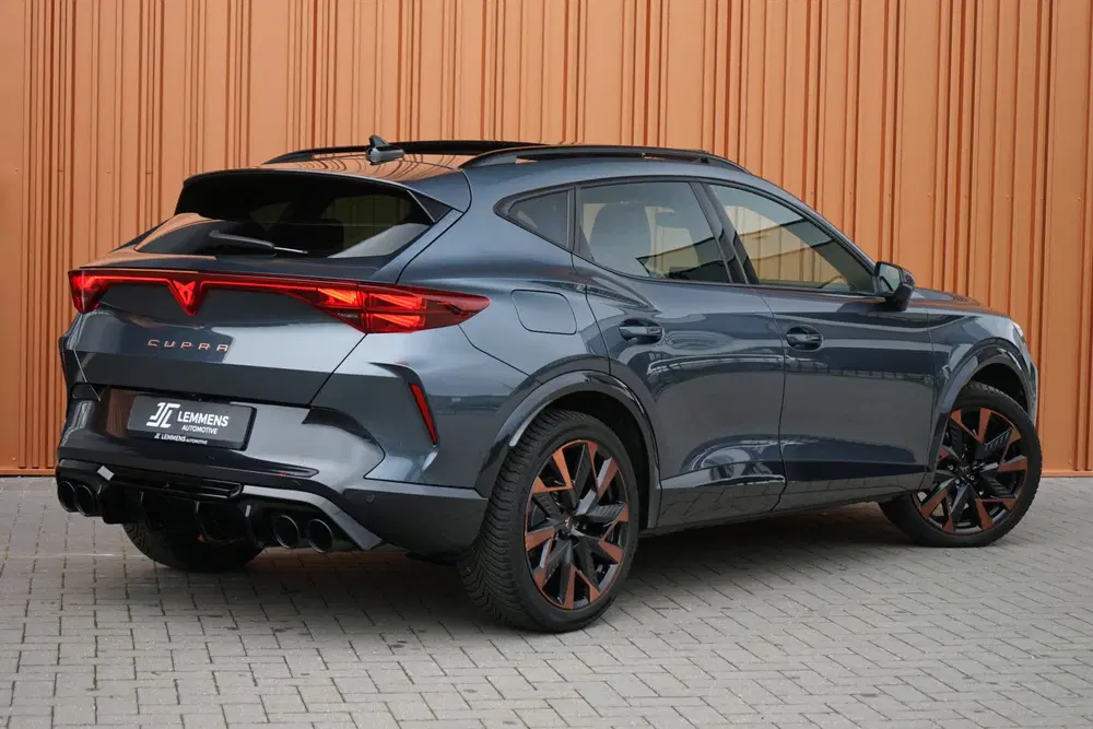 Cupra Formentor 1.5 TSI e-Hybrid Panodak 360camera ACC Car uit 2025, foto 2