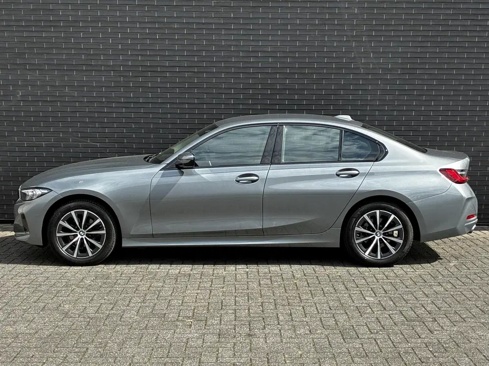 BMW 3-serie 318i Automaat uit 2023, foto 3