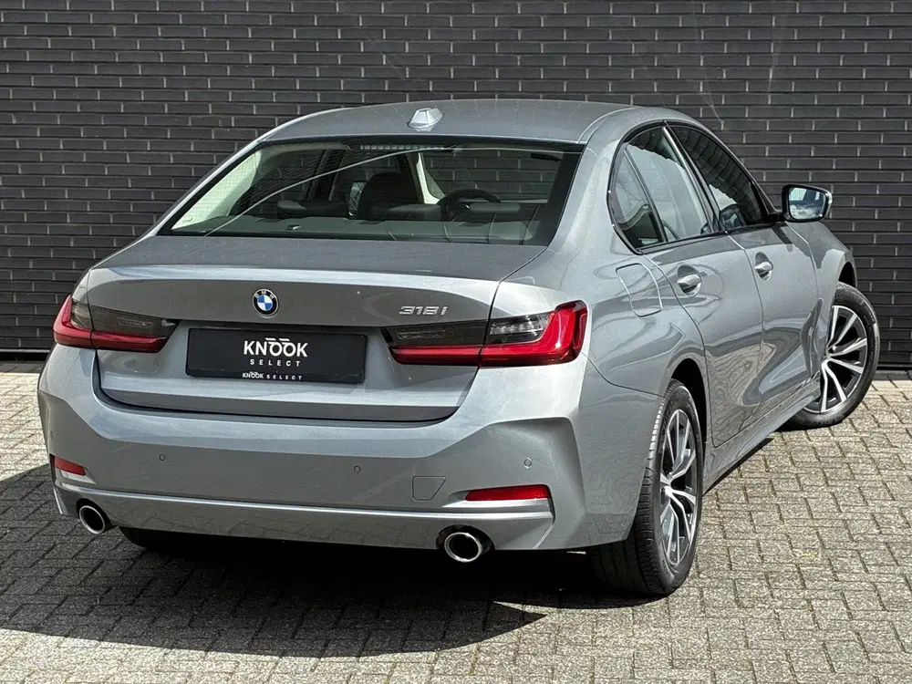 BMW 3-serie 318i Automaat uit 2023, foto 4