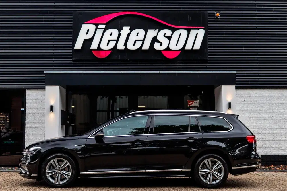 Volkswagen Passat 2.0 TSI 3x R-Line NAP PANO VIRTUAL uit 2021, foto 7