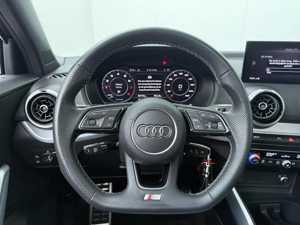 Audi Q2 35 TFSI S Edition uit 2022, foto 8