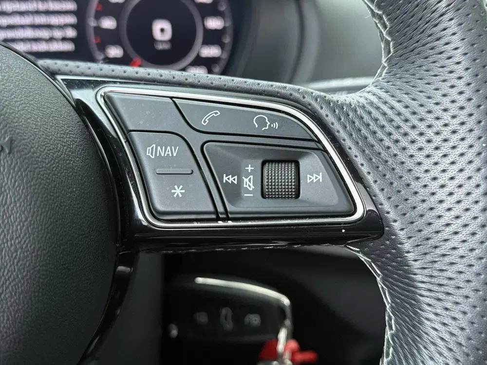Audi Q2 35 TFSI S Edition uit 2022, foto 9